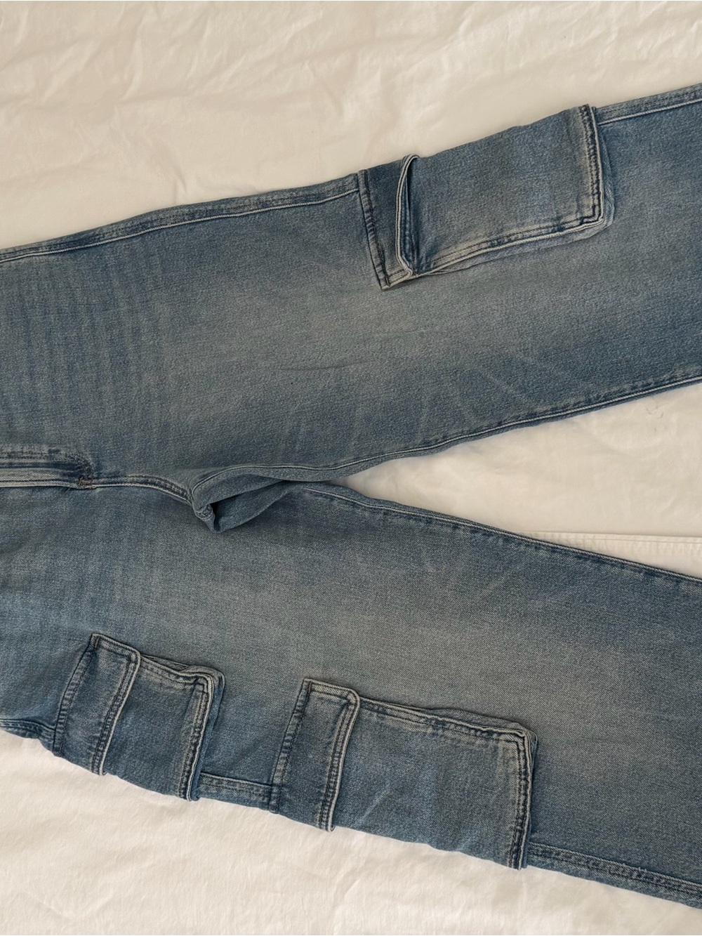 Express Relaxed Straight Cargo Jeans Size 8 Short Medium Wash NWT